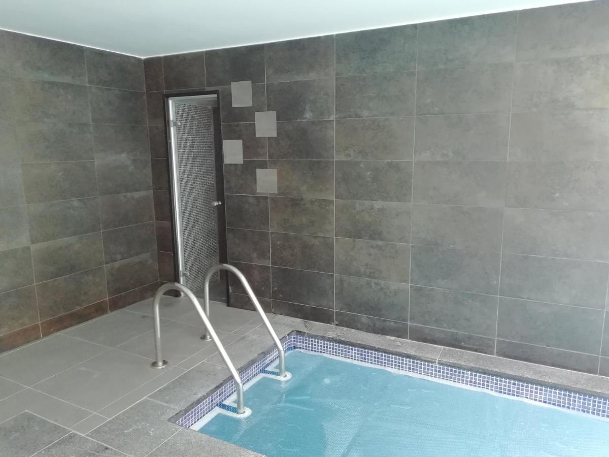Etage A La Ferme Avec Piscine Interieure Privative, Selon Date Bassee Exterior photo